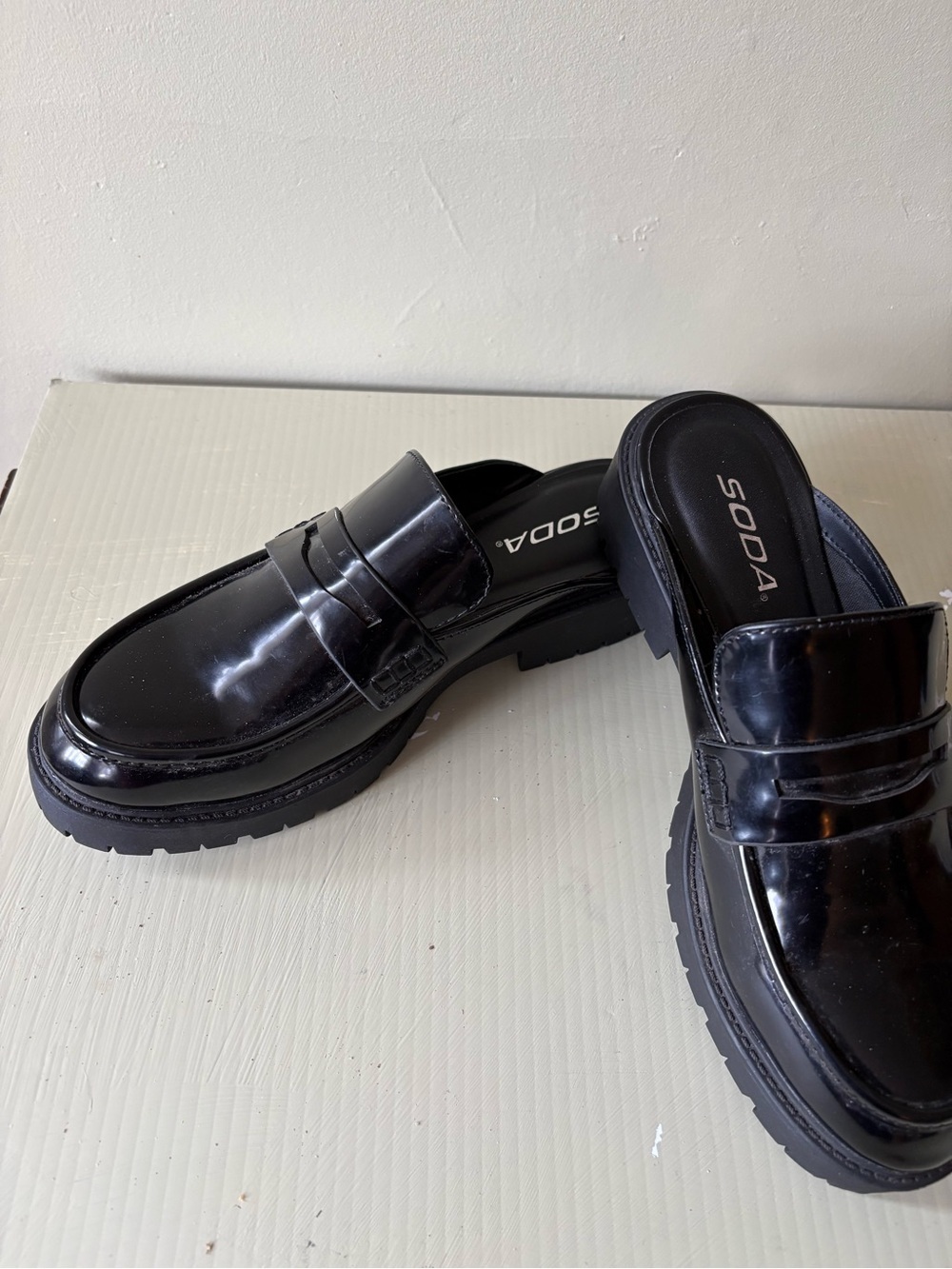 Soda Black Patent faux Leather Chunky Slip-On Loafers Sz 8.5